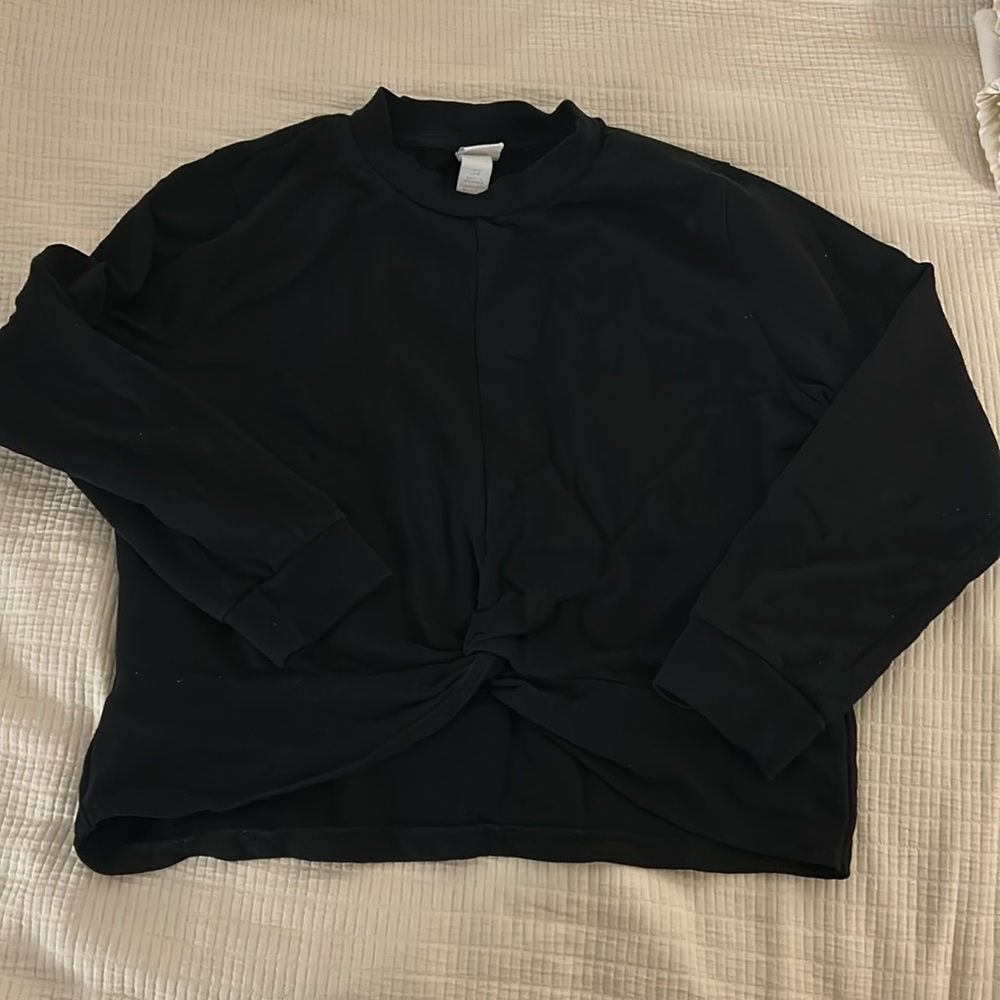 Black H&M sweater size M